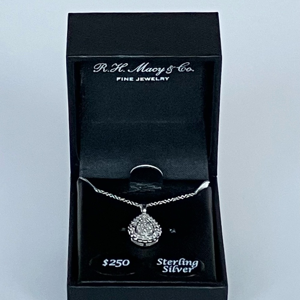 Diamond Teardrop Halo Cluster 18” Pendant Necklace 1/4 ct.tw Sterling Silver NWT